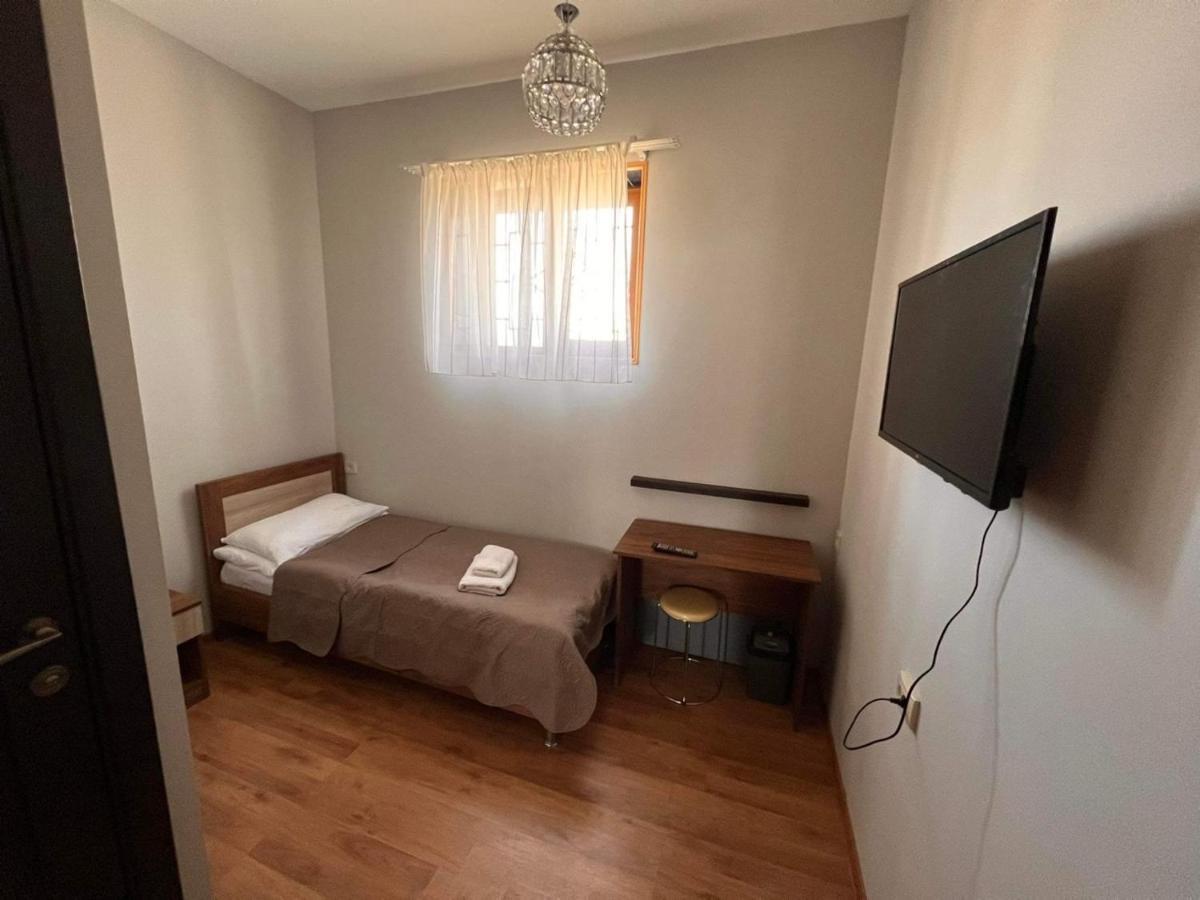 Big House Hotel Tbilisi Eksteriør billede